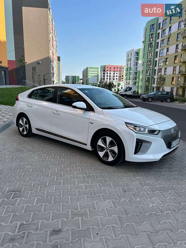 Ліфтбек Hyundai Ioniq 2019 в Стрию