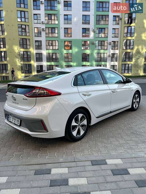 Ліфтбек Hyundai Ioniq 2019 в Стрию