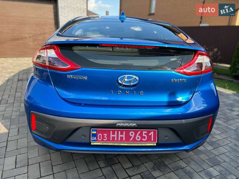 Хэтчбек Hyundai Ioniq 2016 в Виннице
