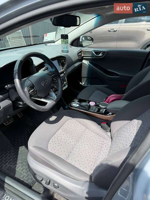 Хетчбек Hyundai Ioniq 2018 в Софіївській Борщагівці