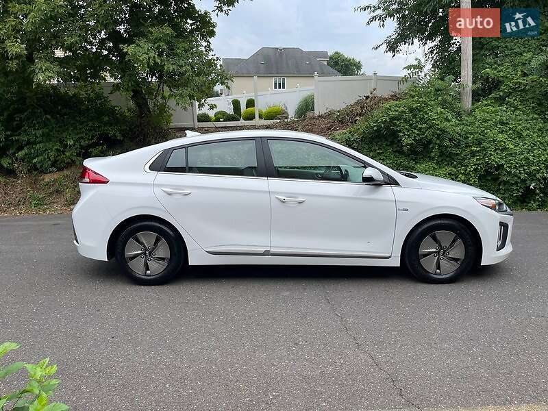 Ліфтбек Hyundai Ioniq 2020 в Вінниці