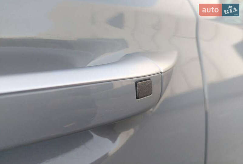 Ліфтбек Hyundai Ioniq 2020 в Львові