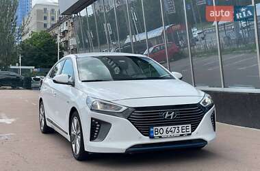 Хэтчбек Hyundai Ioniq 2016 в Киеве