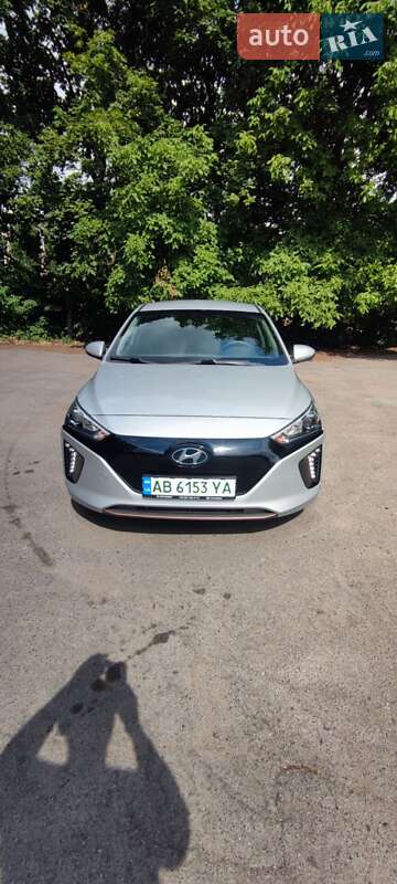 Ліфтбек Hyundai Ioniq 2019 в 