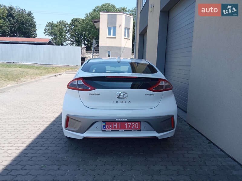 Хетчбек Hyundai Ioniq 2017 в Радехові