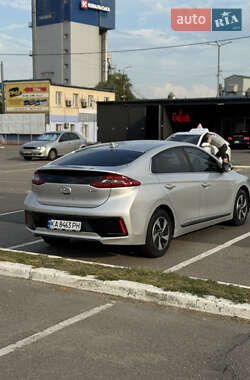 Хэтчбек Hyundai Ioniq 2017 в 