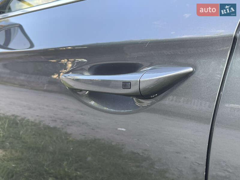 Ліфтбек Hyundai Ioniq 2021 в Києві