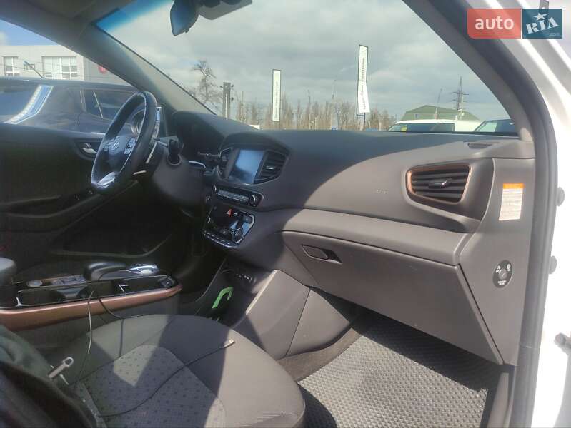 Ліфтбек Hyundai Ioniq 2019 в Києві