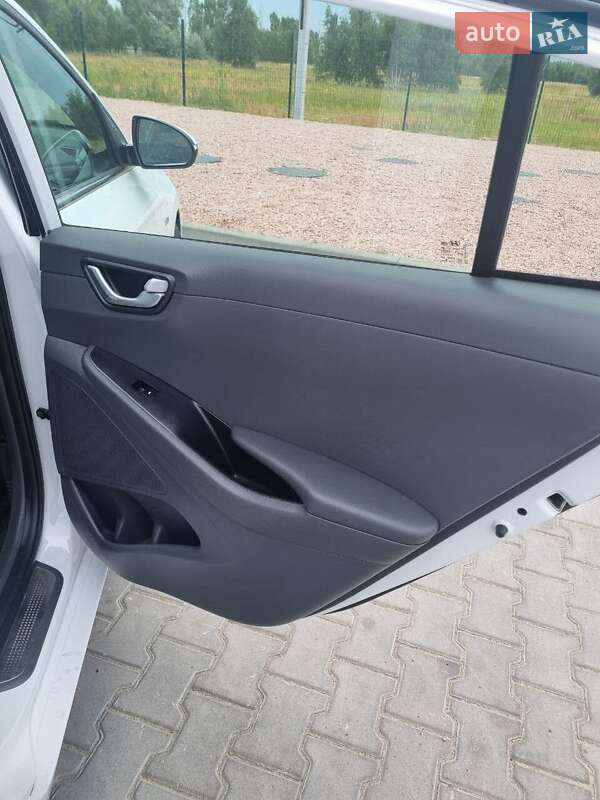 Хетчбек Hyundai Ioniq 2017 в Коростені