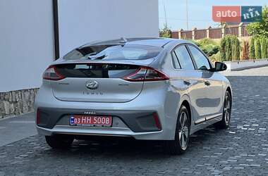 Хэтчбек Hyundai Ioniq 2018 в 