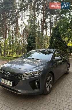 Хэтчбек Hyundai Ioniq 2019 в 