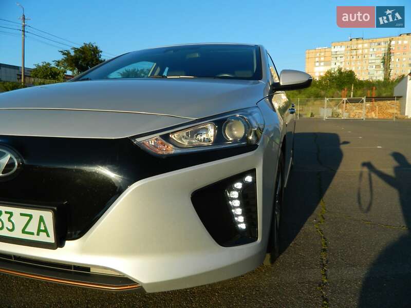 Хетчбек Hyundai Ioniq 2018 в Кривому Розі фото 5 Хетчбек Hyundai Ioniq 2018 в Кривому Розі