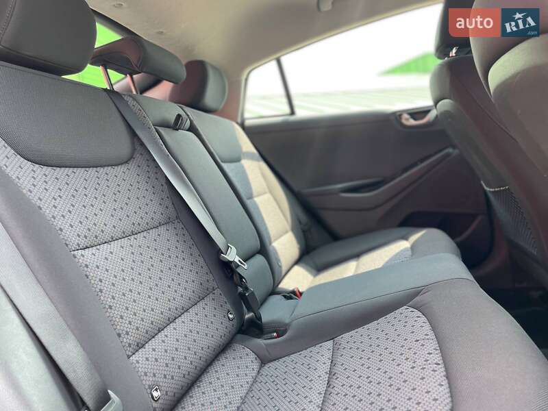 Хетчбек Hyundai Ioniq 2018 в Києві