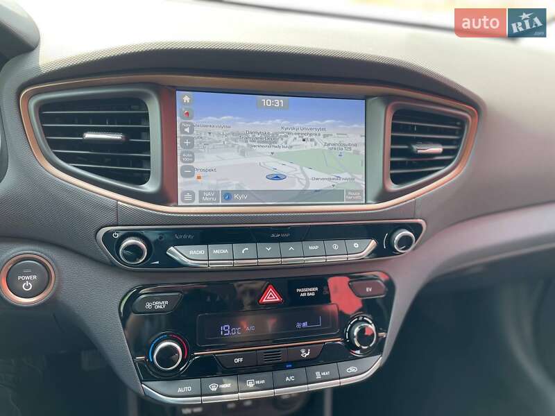 Хетчбек Hyundai Ioniq 2018 в Києві