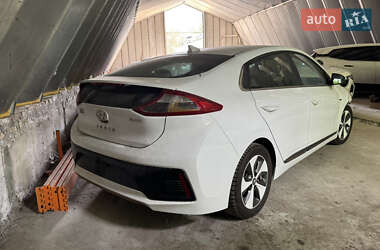 Лифтбек Hyundai Ioniq 2019 в 