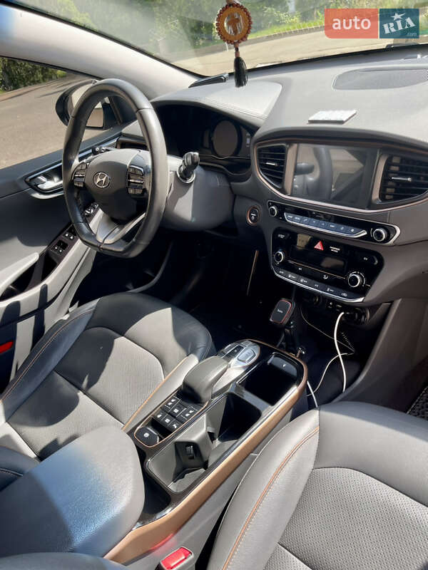 Хэтчбек Hyundai Ioniq 2018 в Киеве