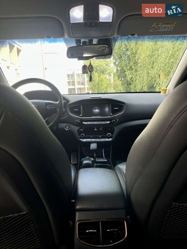 Хэтчбек Hyundai Ioniq 2018 в Киеве