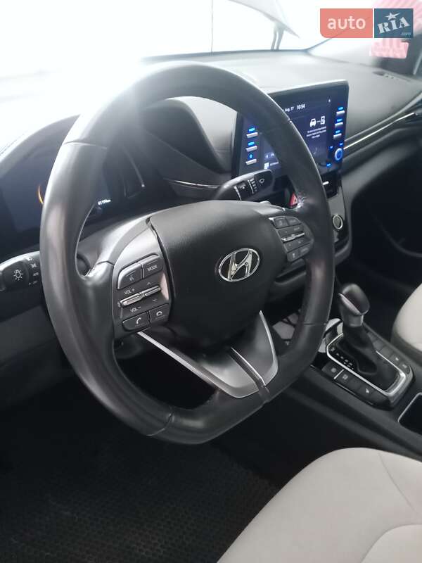 Ліфтбек Hyundai Ioniq 2021 в Києві