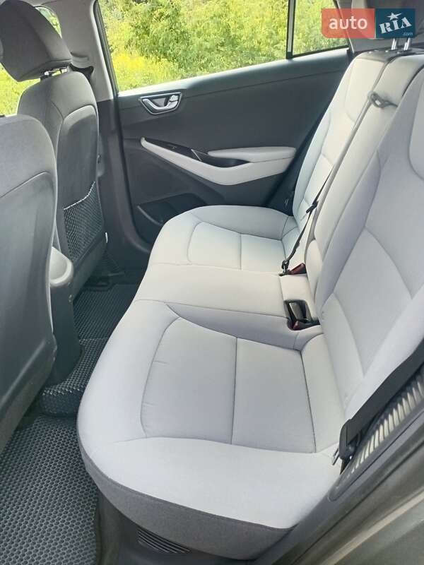 Ліфтбек Hyundai Ioniq 2021 в Києві