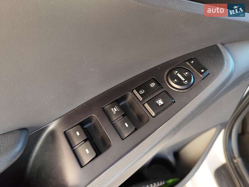 Хэтчбек Hyundai Ioniq 2018 в Умани фото 32 Хэтчбек Hyundai Ioniq 2018 в Умани