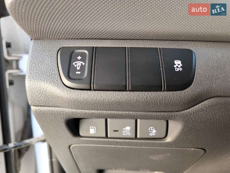 Хэтчбек Hyundai Ioniq 2018 в Умани фото 33 Хэтчбек Hyundai Ioniq 2018 в Умани