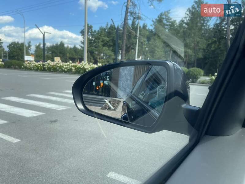 Хэтчбек Hyundai Ioniq 2017 в Киеве