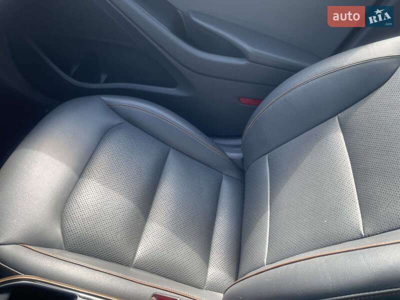 Хэтчбек Hyundai Ioniq 2017 в Киеве