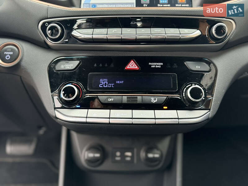 Ліфтбек Hyundai Ioniq 2019 в Чернівцях