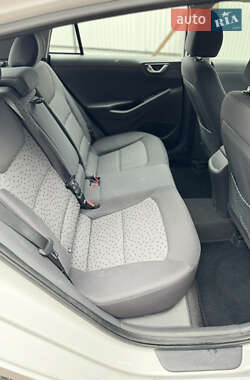 Лифтбек Hyundai Ioniq 2019 в Черновцах