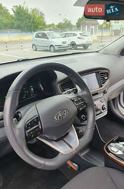 Лифтбек Hyundai Ioniq 2019 в Черновцах