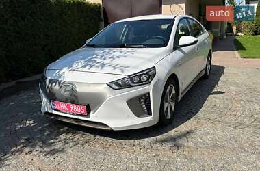 Хетчбек Hyundai Ioniq 2017 в Києві