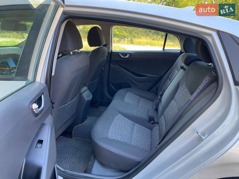 Хэтчбек Hyundai Ioniq 2017 в Косове