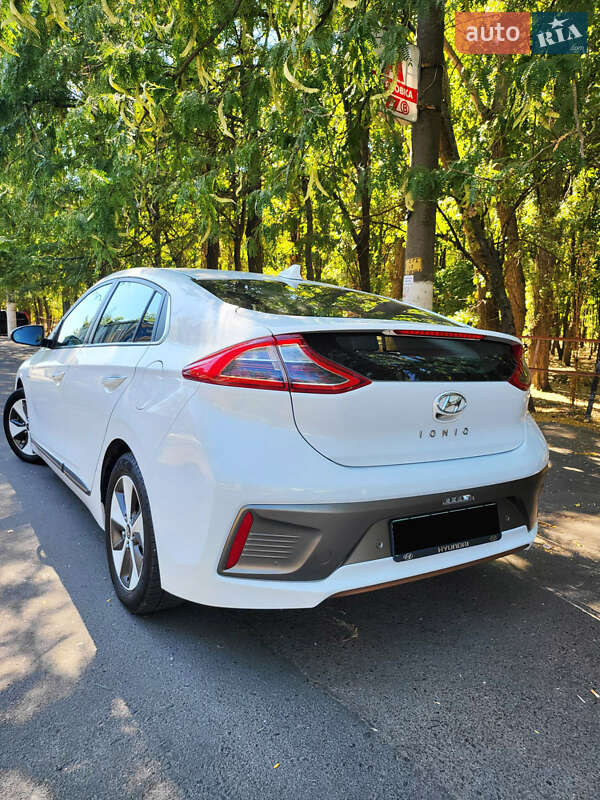 Хэтчбек Hyundai Ioniq 2018 в Одессе фото 16 Хэтчбек Hyundai Ioniq 2018 в Одессе