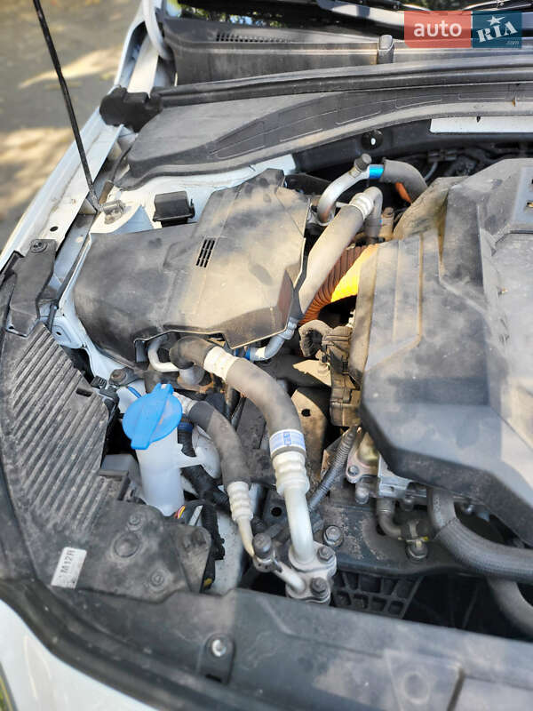 Хэтчбек Hyundai Ioniq 2018 в Одессе фото 21 Хэтчбек Hyundai Ioniq 2018 в Одессе