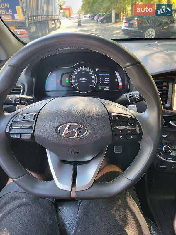 Хэтчбек Hyundai Ioniq 2018 в Одессе фото 32 Хэтчбек Hyundai Ioniq 2018 в Одессе