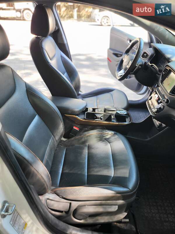 Хэтчбек Hyundai Ioniq 2018 в Одессе фото 40 Хэтчбек Hyundai Ioniq 2018 в Одессе