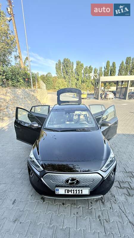 Лифтбек Hyundai Ioniq 2021 в Виннице
