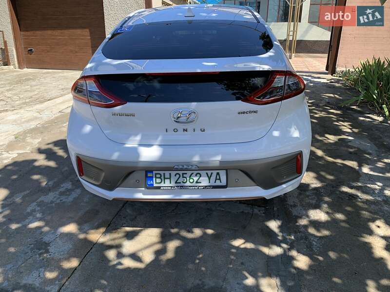 Хэтчбек Hyundai Ioniq 2018 в Одессе фото 4 Хэтчбек Hyundai Ioniq 2018 в Одессе