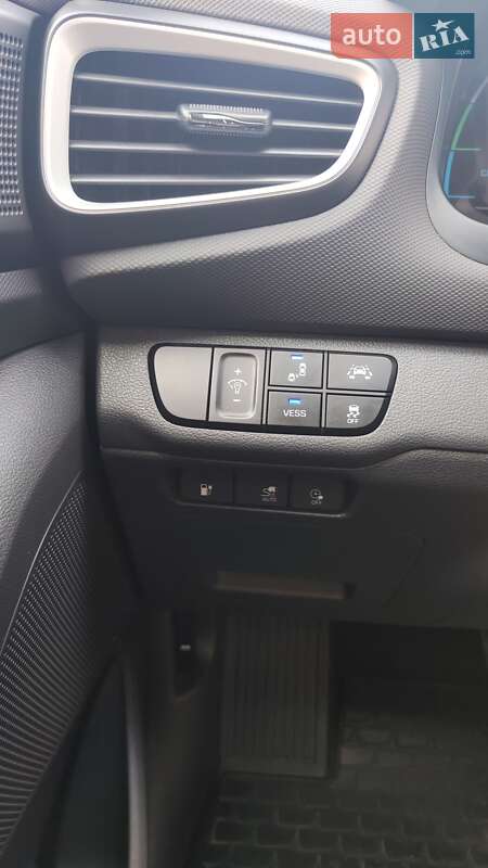 Хетчбек Hyundai Ioniq 2016 в Ужгороді