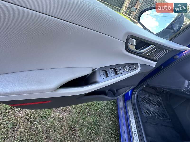 Ліфтбек Hyundai Ioniq 2020 в Києві