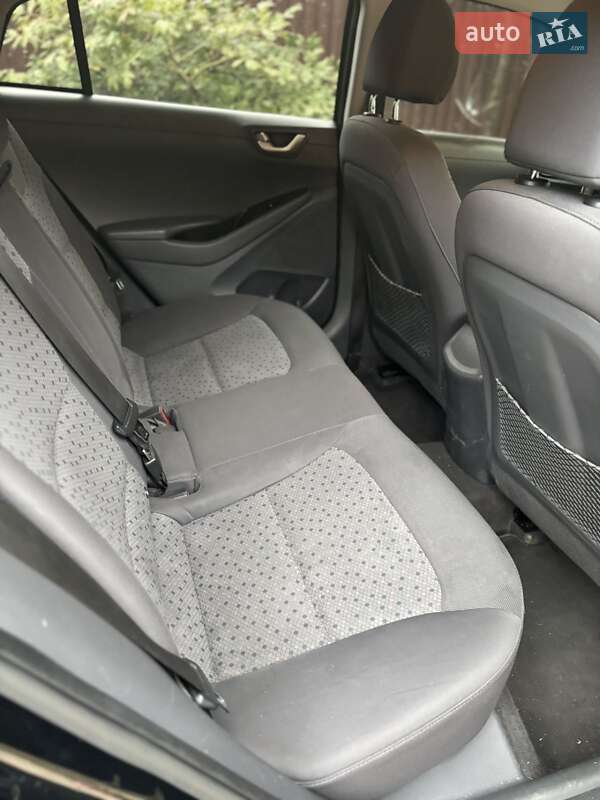 Хэтчбек Hyundai Ioniq 2018 в Ужгороде фото 10 Хэтчбек Hyundai Ioniq 2018 в Ужгороде