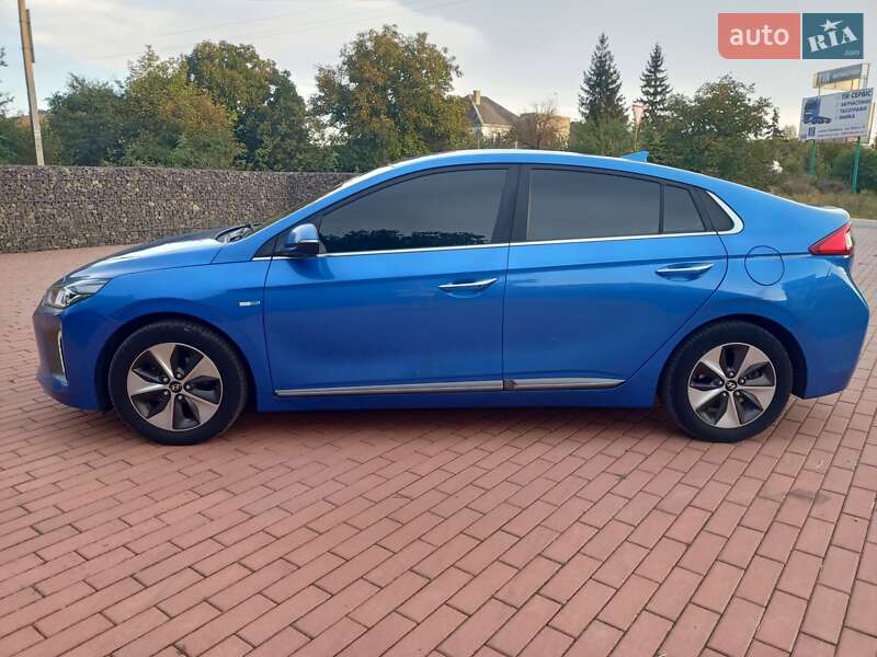 Хетчбек Hyundai Ioniq 2017 в Івано-Франківську