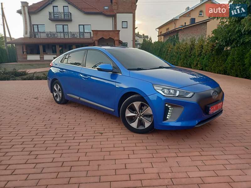 Хетчбек Hyundai Ioniq 2017 в Івано-Франківську