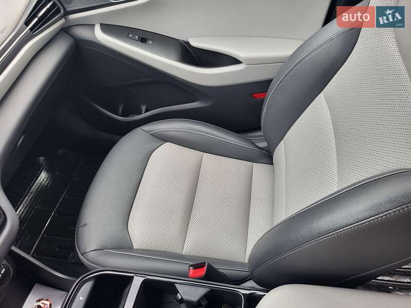 Лифтбек Hyundai Ioniq 2020 в Львове