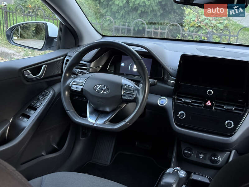 Лифтбек Hyundai Ioniq 2020 в Киеве фото 8 Лифтбек Hyundai Ioniq 2020 в Киеве
