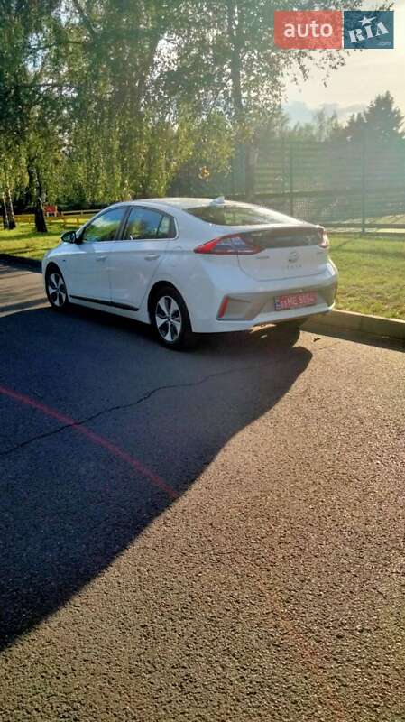 Хетчбек Hyundai Ioniq 2018 в Маневичах