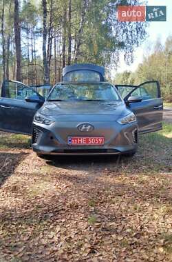 Лифтбек Hyundai Ioniq 2019 в Маневичах