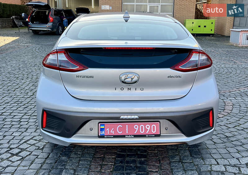 Хэтчбек Hyundai Ioniq 2017 в Луцке фото 7 Хэтчбек Hyundai Ioniq 2017 в Луцке
