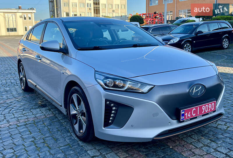 Хэтчбек Hyundai Ioniq 2017 в Луцке фото 12 Хэтчбек Hyundai Ioniq 2017 в Луцке