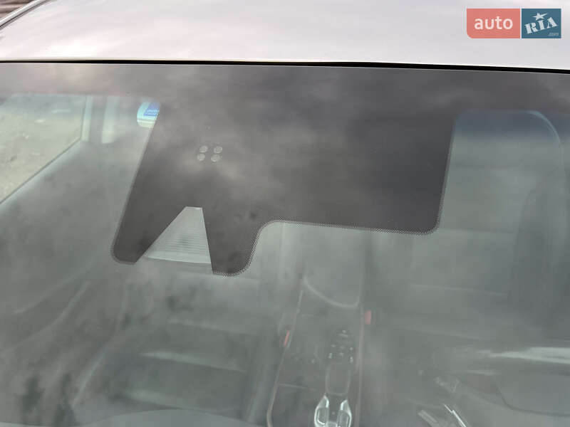 Хэтчбек Hyundai Ioniq 2017 в Луцке фото 33 Хэтчбек Hyundai Ioniq 2017 в Луцке